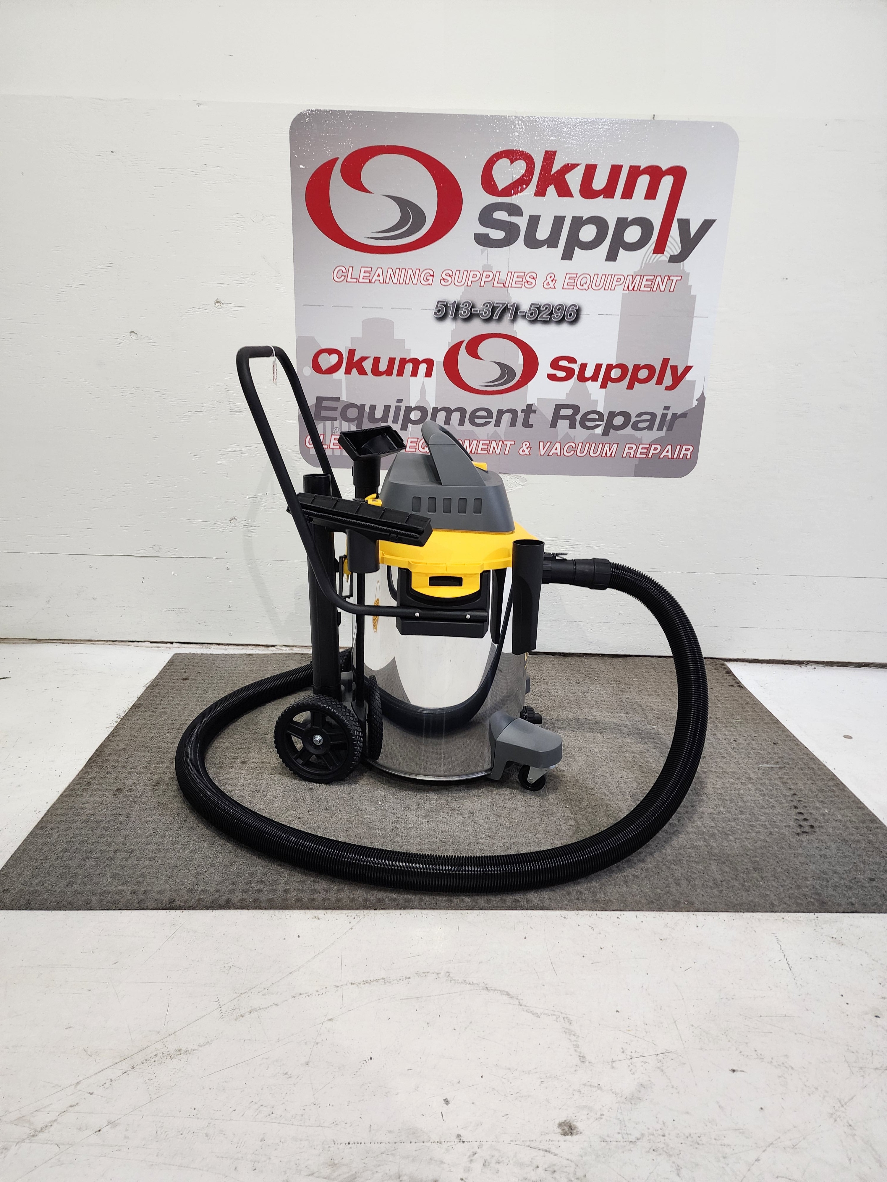 Showroom Demo Model - Contractor Stainless Steel 6.5 Peak HP Wet Dry Blower Shop Vacuum - With Handle - 16 GAL