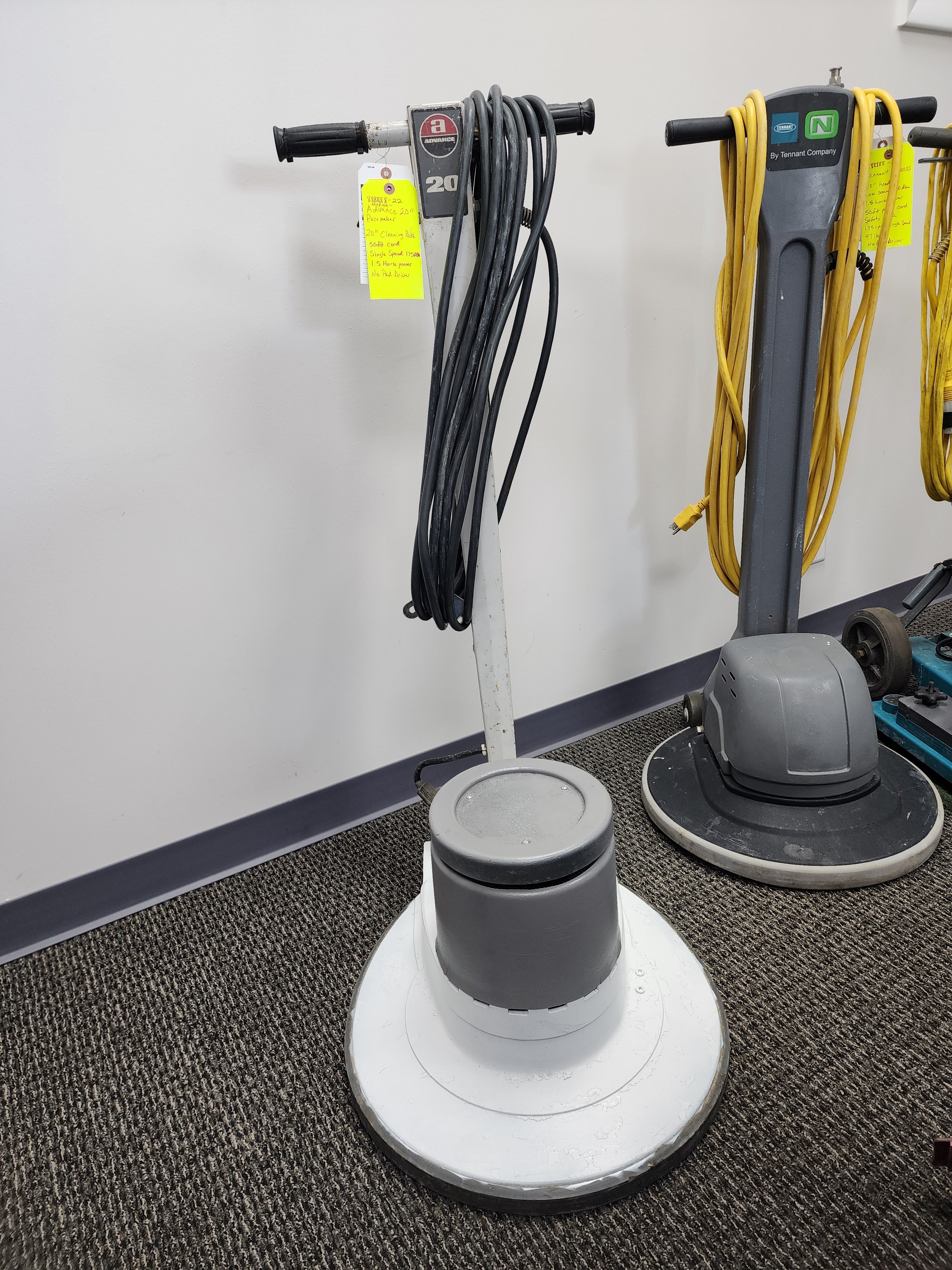 Nilfisk Advance Pacemaker 20" Floor Machine