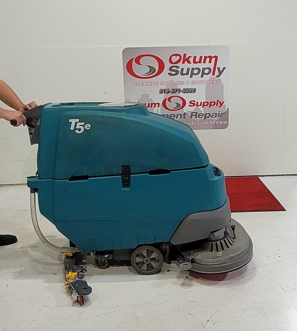 Tennant T5e Disc Walk-Behind 32" Floor Scrubber - Auto Scrubber | Financing Available
