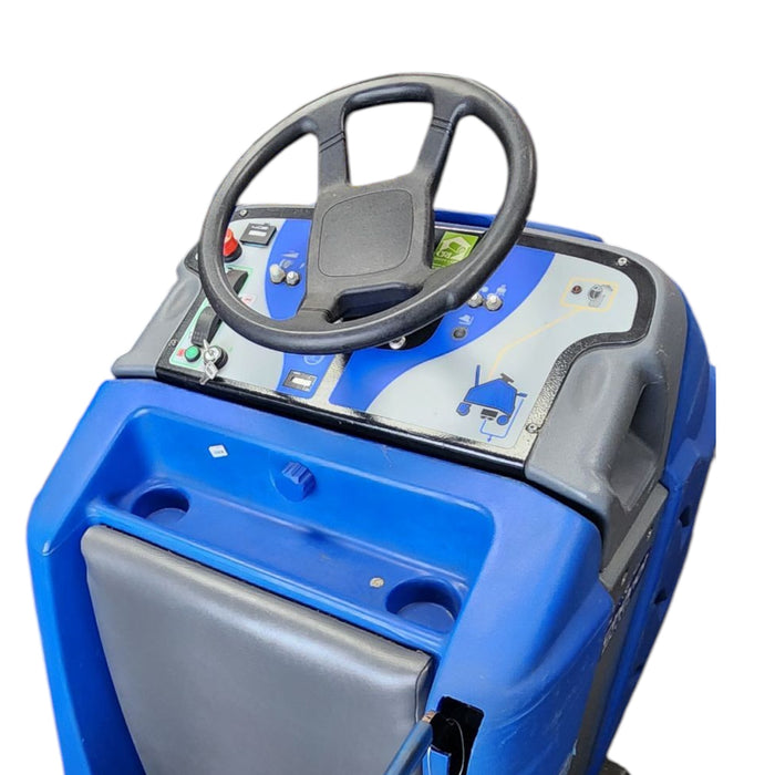 Windsor Chariot 28" Riding Vacuum | Pre-Owned