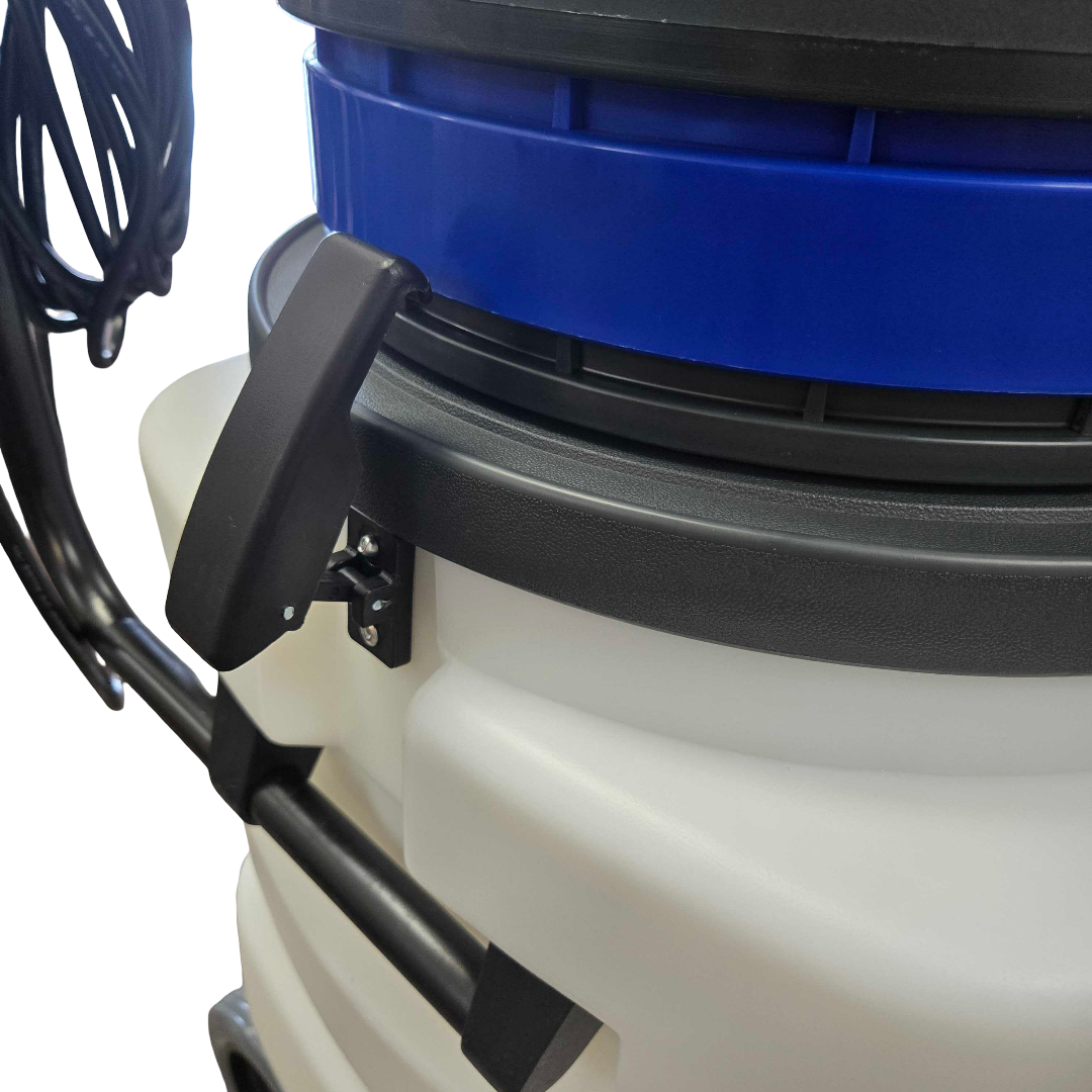 PERFECT 23 Gal. 2- motor Wet/Dry Vac, 28" front mount Squeegee, 5 pc tool kit with 10' hose