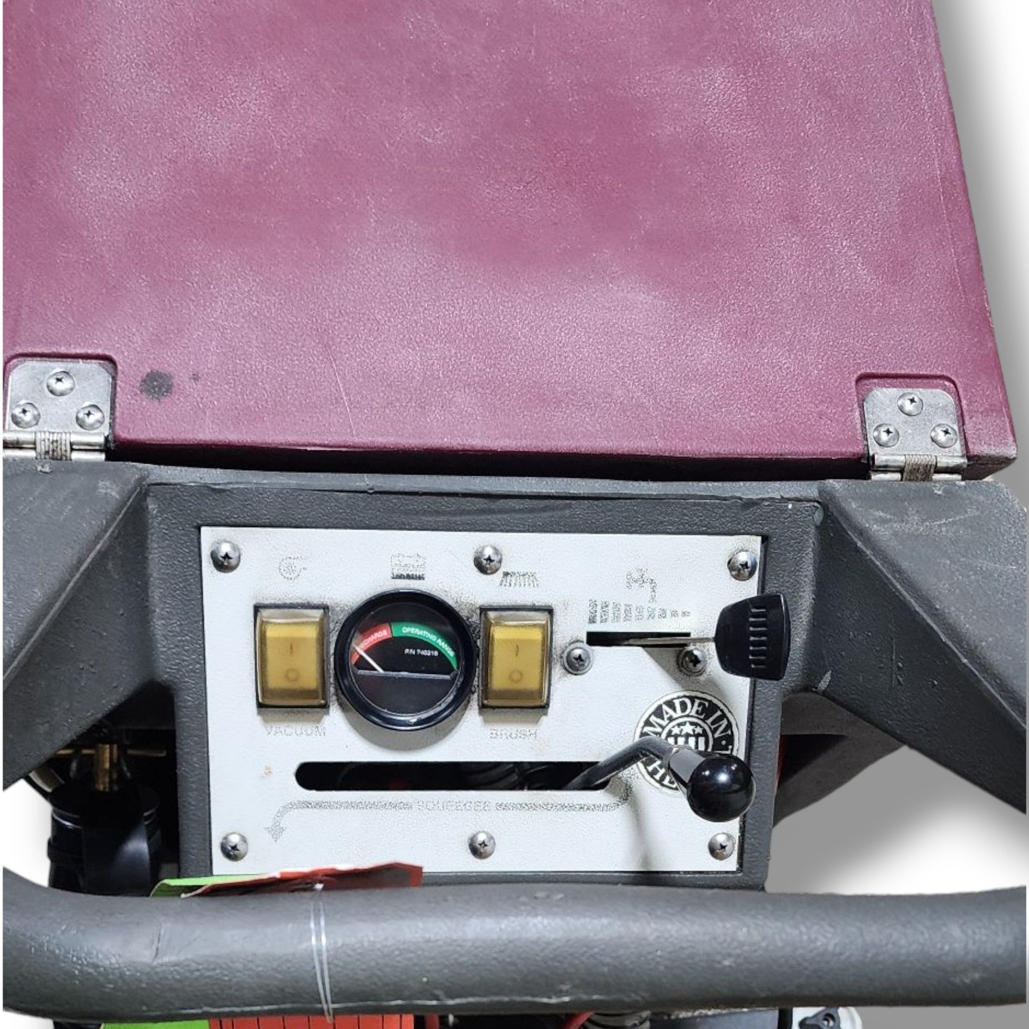 Minuteman 170 17" Walk-Behind Auto Scrubber Extractor | Financing Available