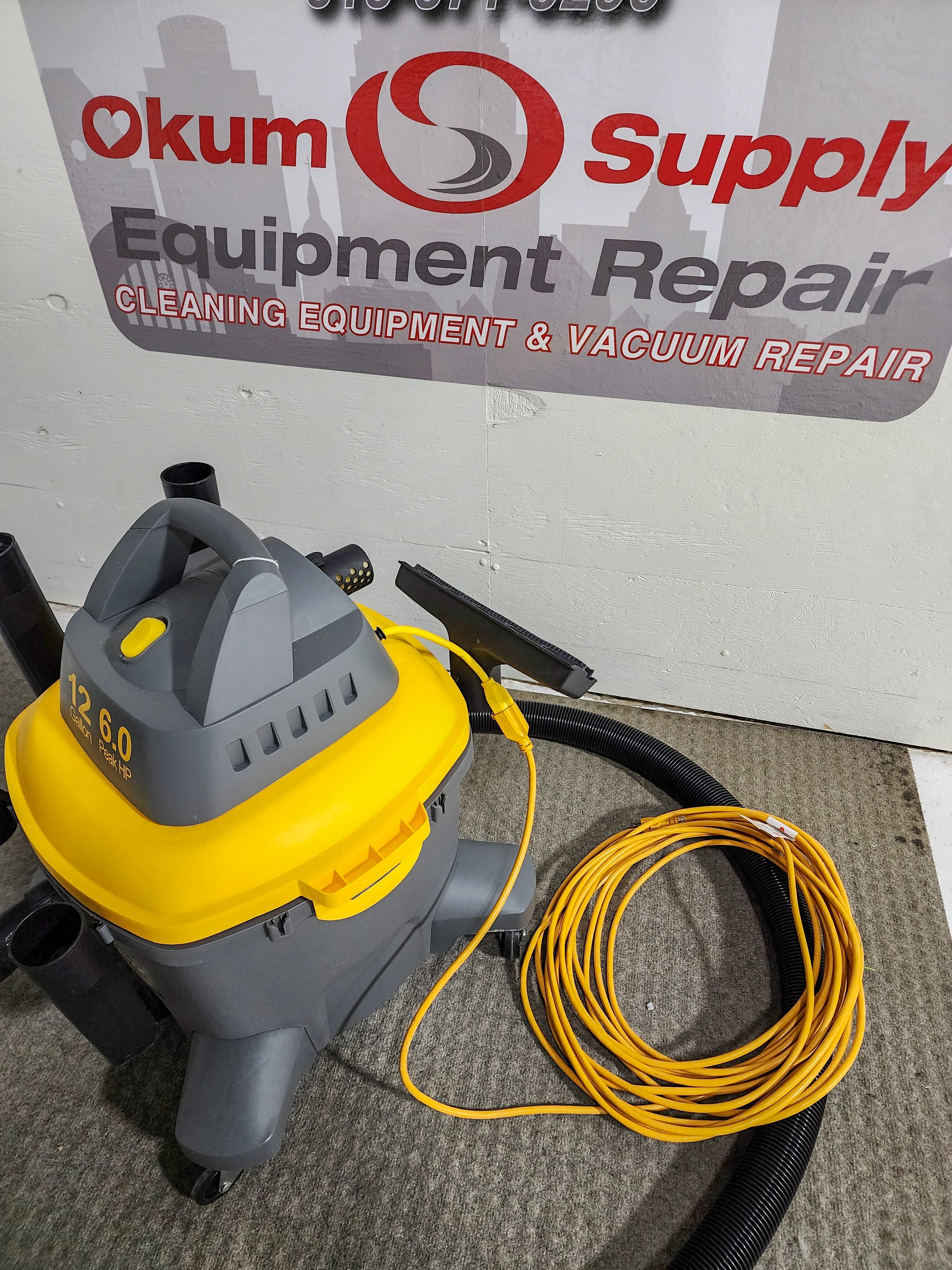 Showroom Demo Model - Contractor 6.0 Peak HP Wet Dry Blower Shop Vacuum - 12 GAL