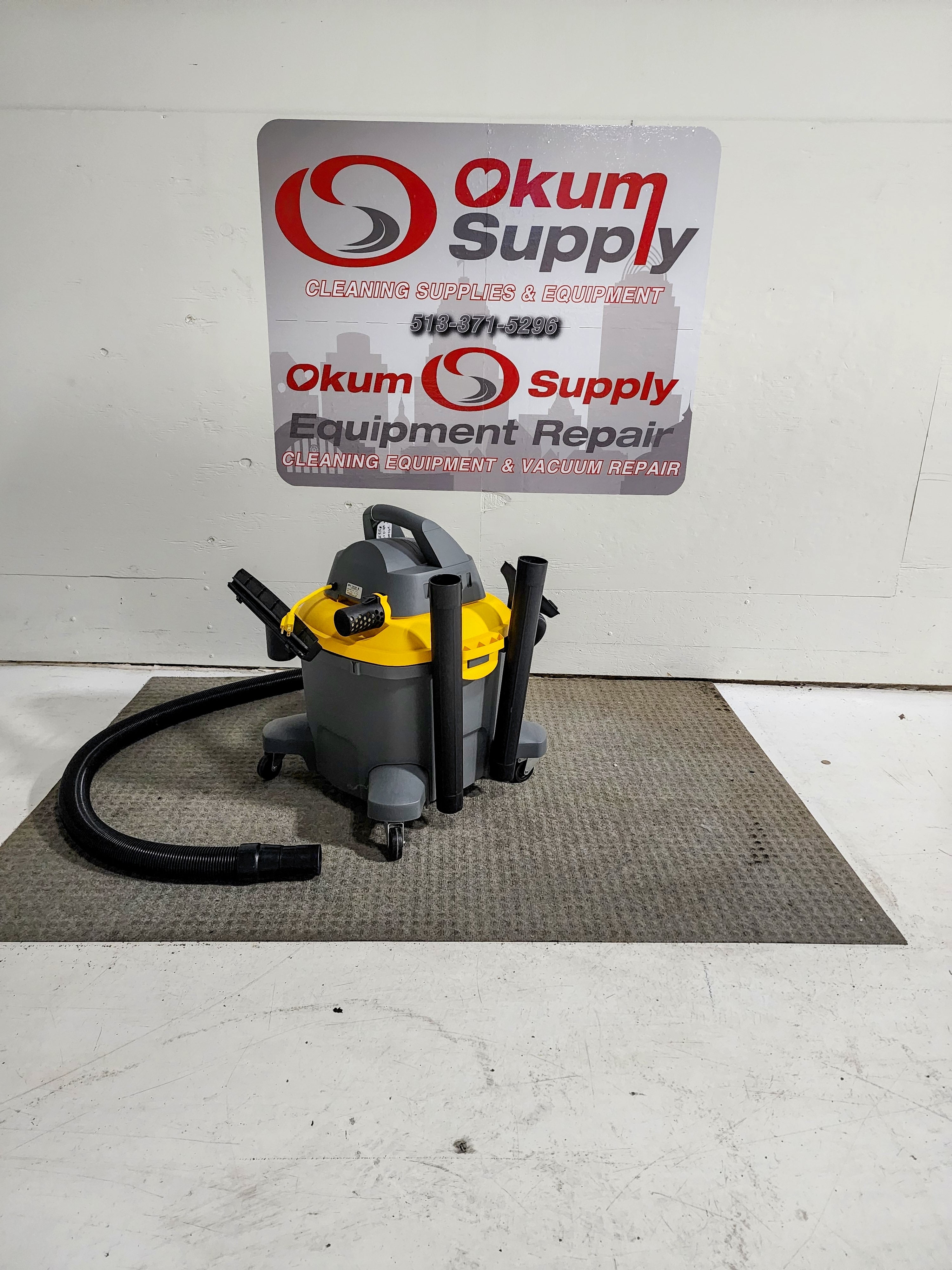 Showroom Demo Model - Contractor 6.0 Peak HP Wet Dry Blower Shop Vacuum - 12 GAL