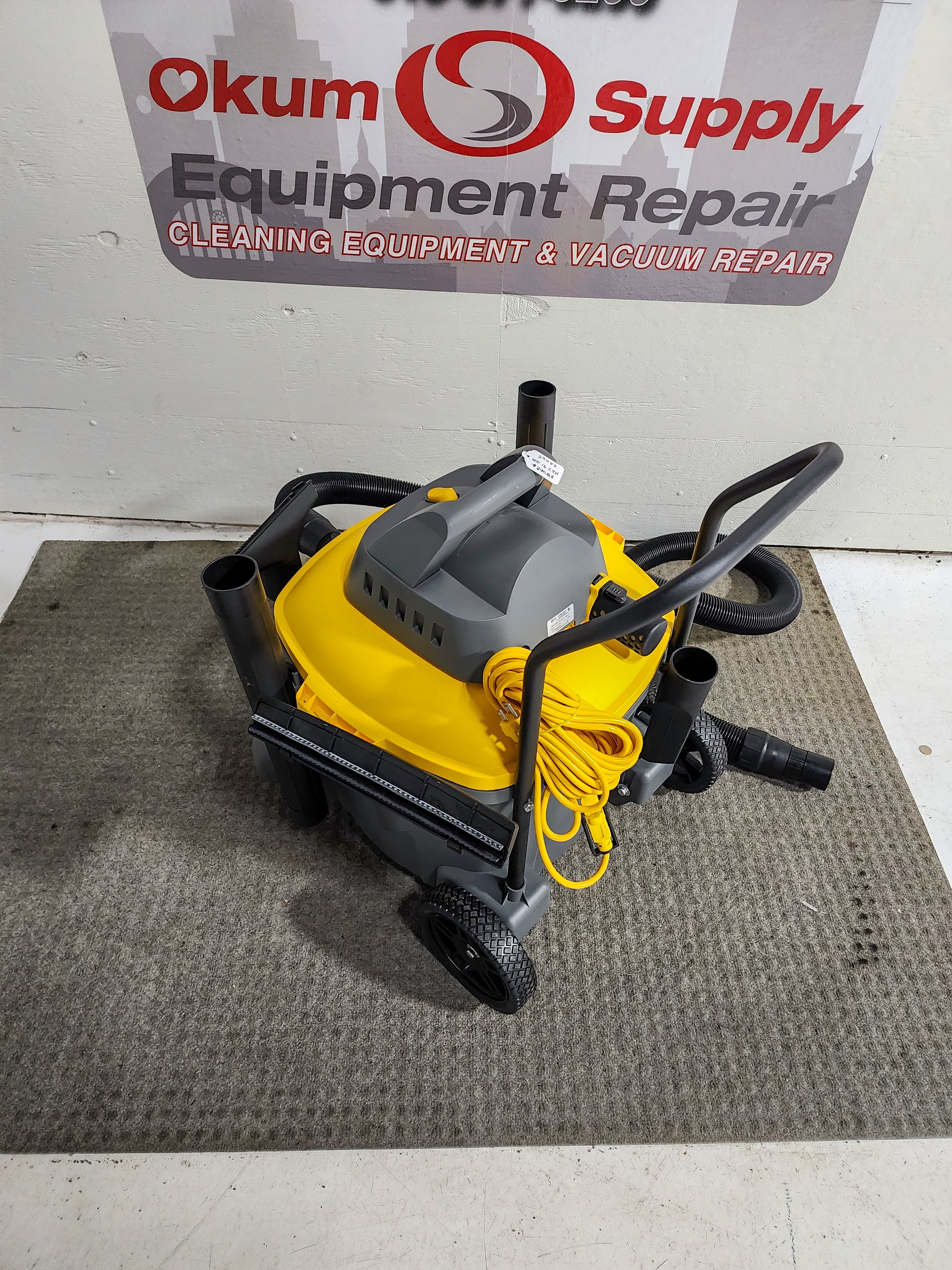 Showroom Demo Model - Contractor 6.5 Peak HP Wet Dry Blower Shop Vacuum - With Handle - 16 GAL