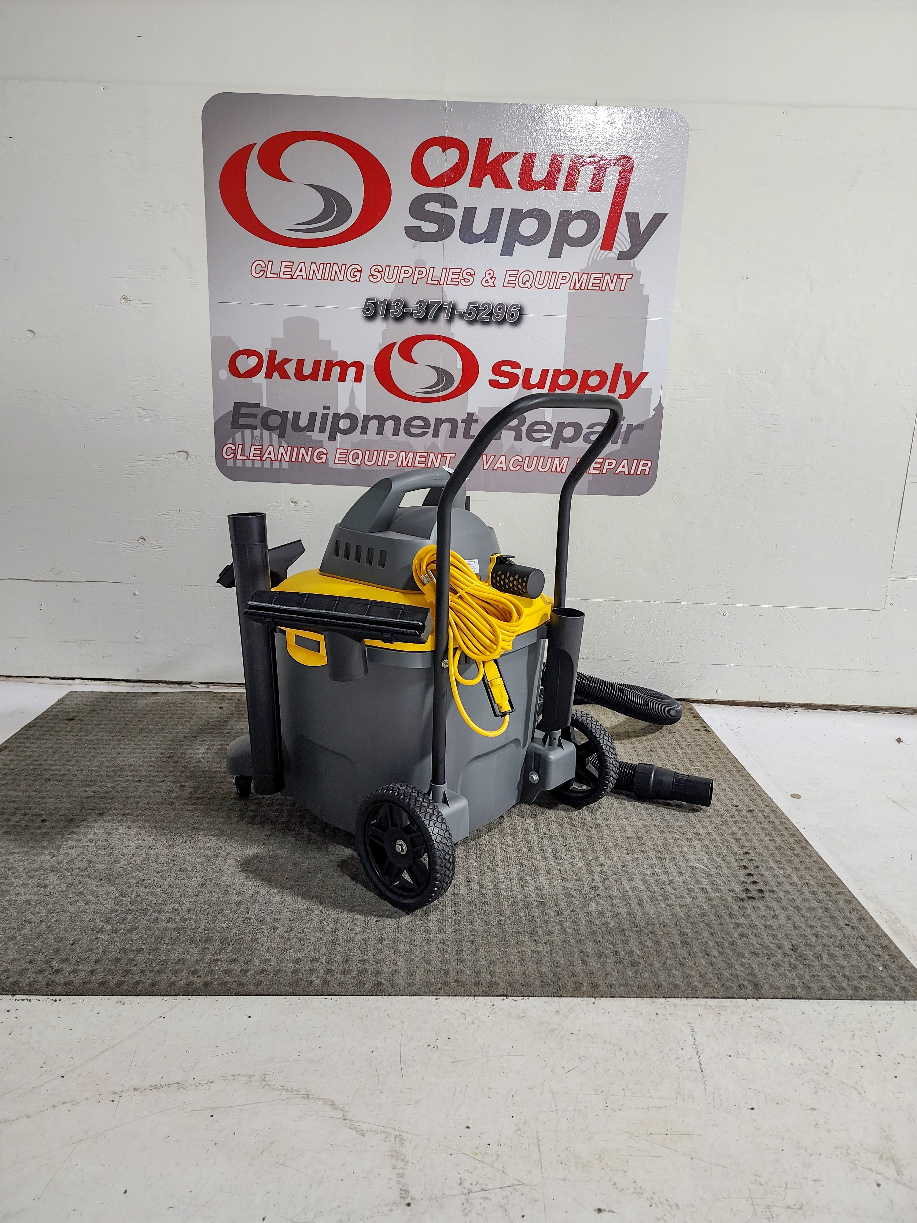 Showroom Demo Model - Contractor 6.5 Peak HP Wet Dry Blower Shop Vacuum - With Handle - 16 GAL