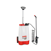 SOLO ROLL 5 Gallon Battery-Powered Wheeled Sprayer with Pull Handle - 216-EAZY