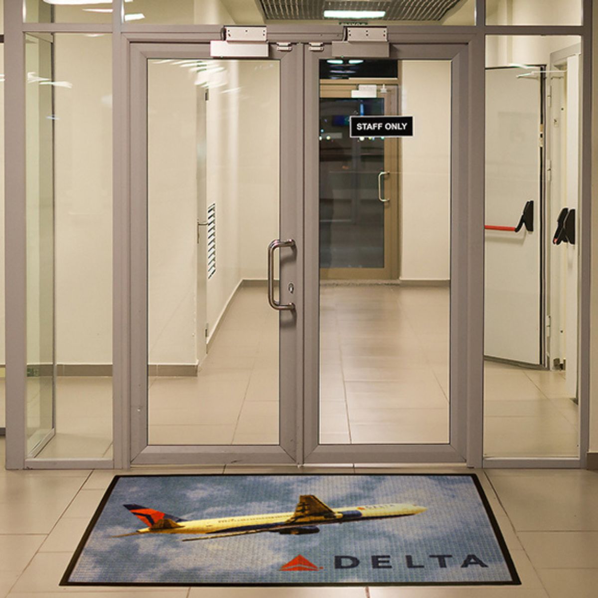 WaterHog Impressions HD® Logo Mat - Indoor / Outdoor Commercial Floor Mat