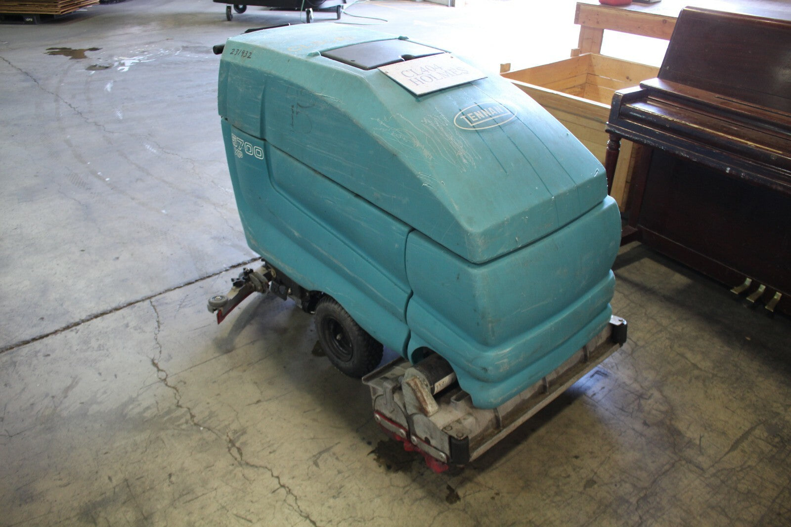 Tennant 5700XP Floor Scrubber Repair Services