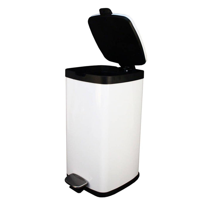 21 quart Step-on receptacle with plastic liner, in white, lid open