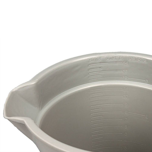 Close up of Deluxe Heavy Duty 14 Quart Bucket with Handle