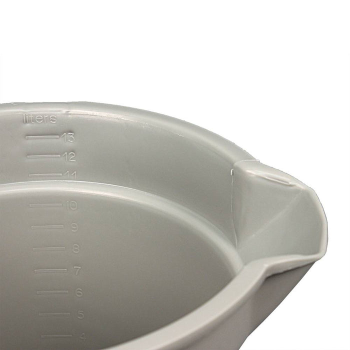 Close up of Deluxe Heavy Duty 14 Quart Bucket with Handle