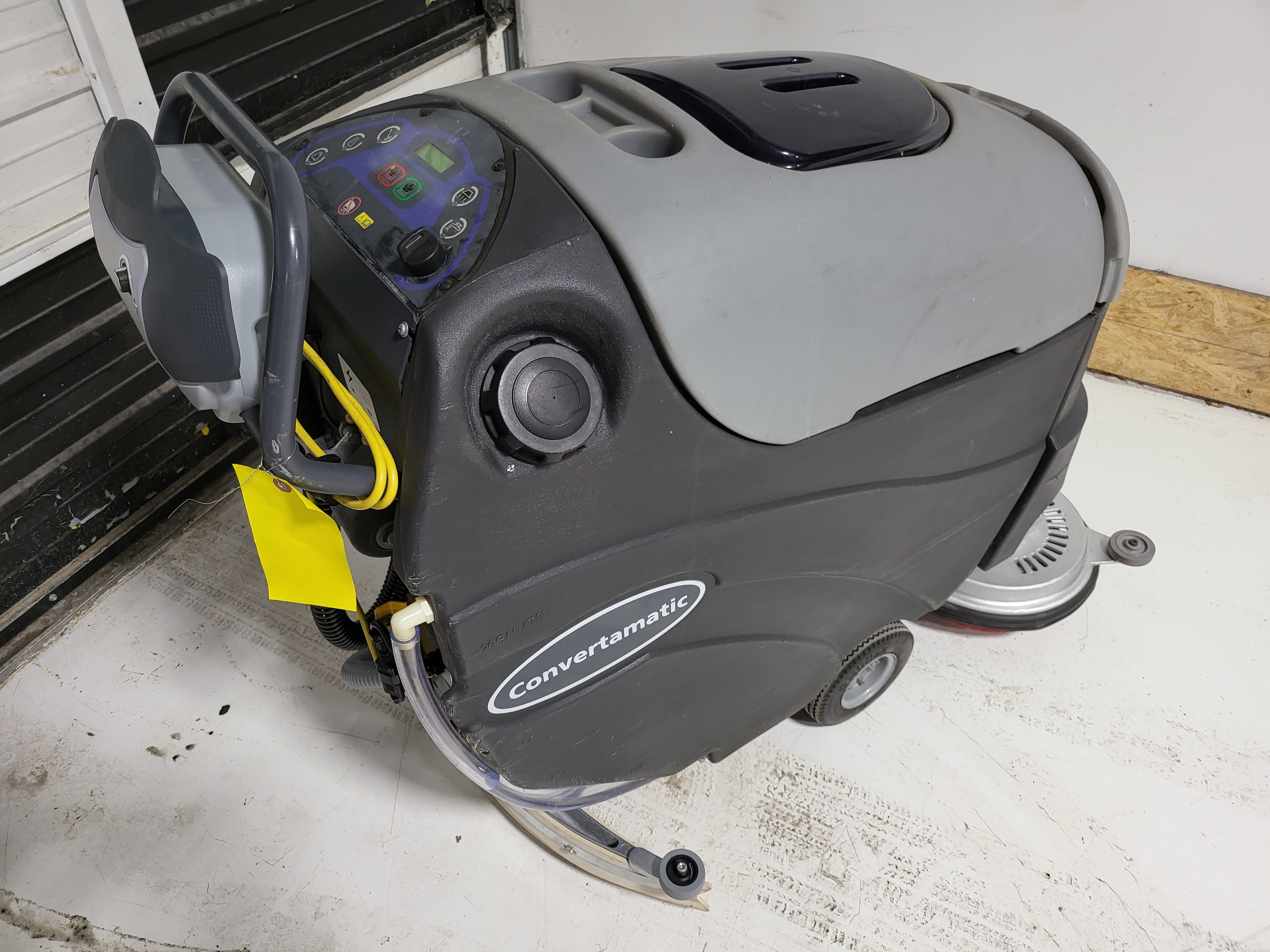Advance - Convertamatic 28D-C - LOW HOURS - FULLY RECONDITIONED - AUTOMATIC SCRUBBER - FLOOR MACHINE - 30 DAY  PARTS WARRANTY