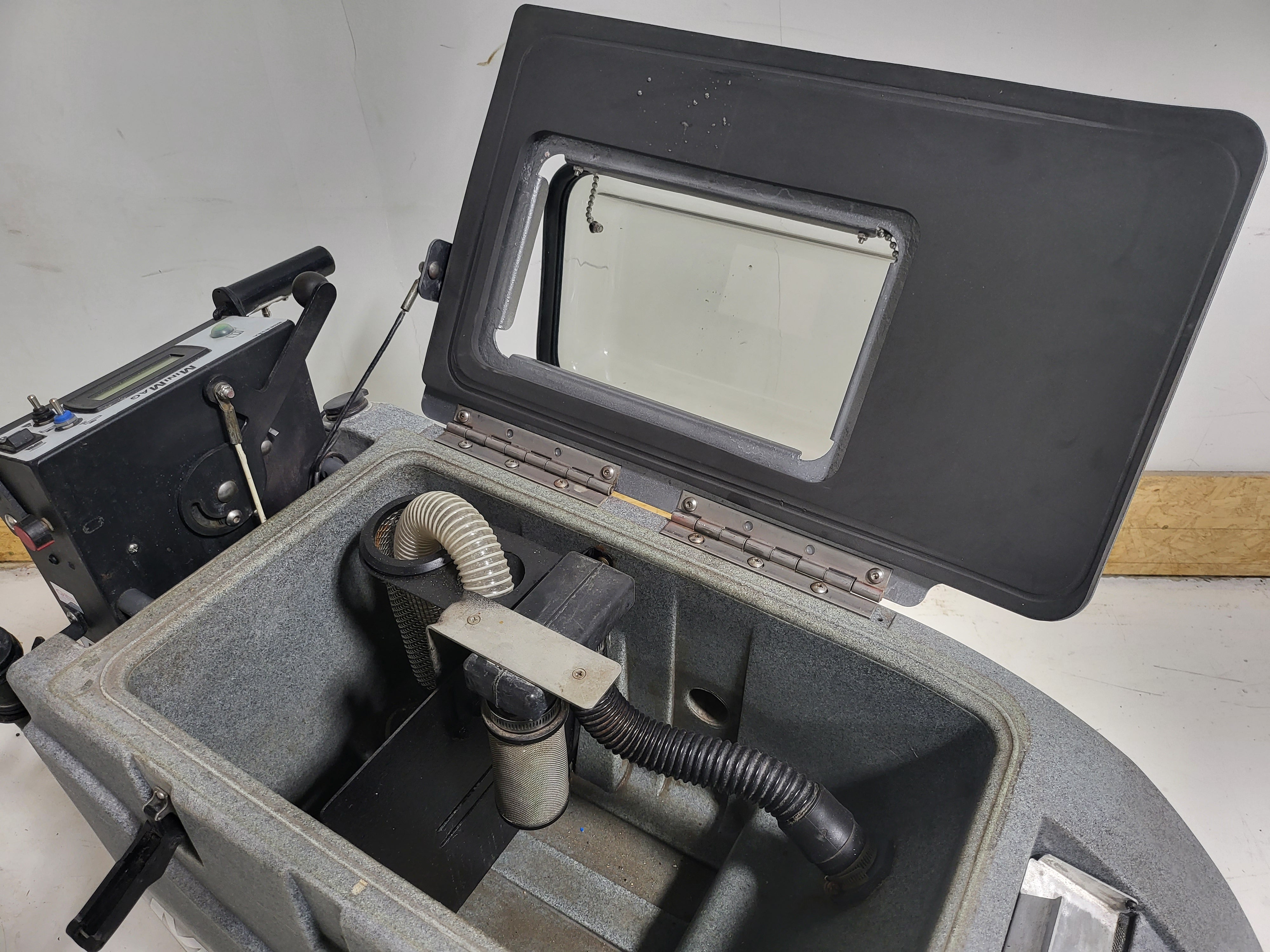 TOMCAT - MINIMAG 28-D - LOW HOURS - FULLY RECONDITIONED - AUTOMATIC SCRUBBER - FLOOR MACHINE - 30 DAY PARTS WARRANTY