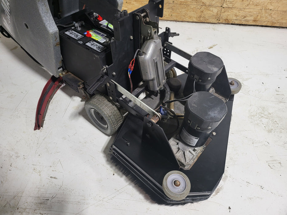 TOMCAT - MINIMAG 28-D - LOW HOURS - FULLY RECONDITIONED - AUTOMATIC SCRUBBER - FLOOR MACHINE - 30 DAY PARTS WARRANTY