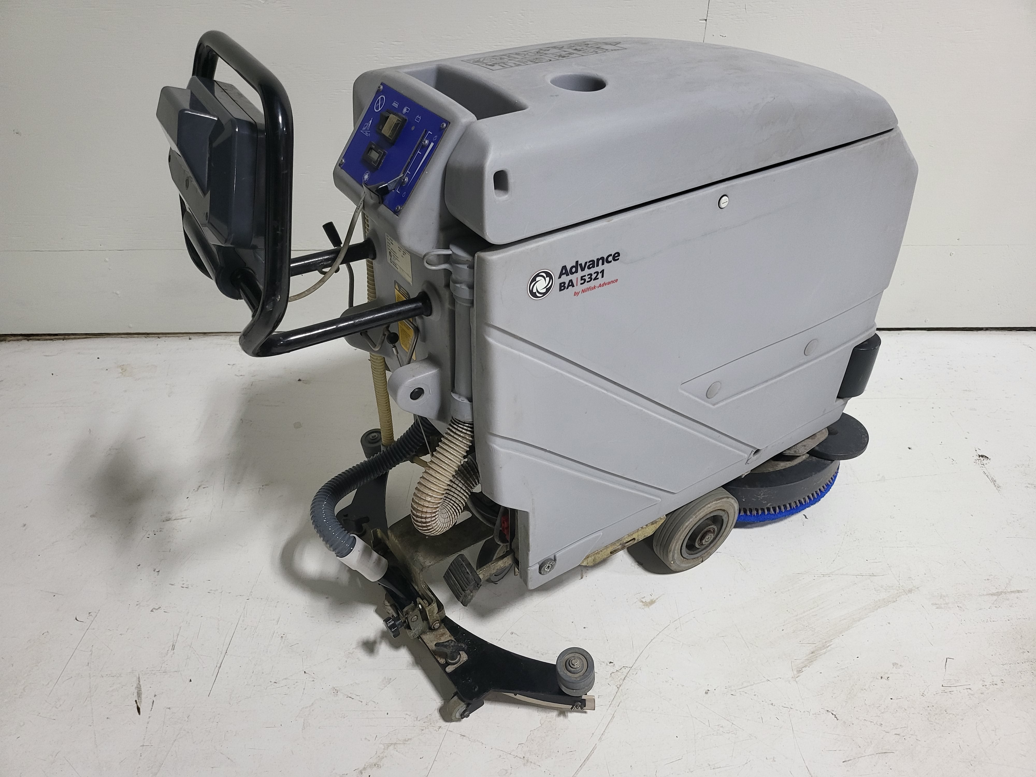 Advance BA5321 - Automatic Floor Scrubber - 20" - Brush Drive