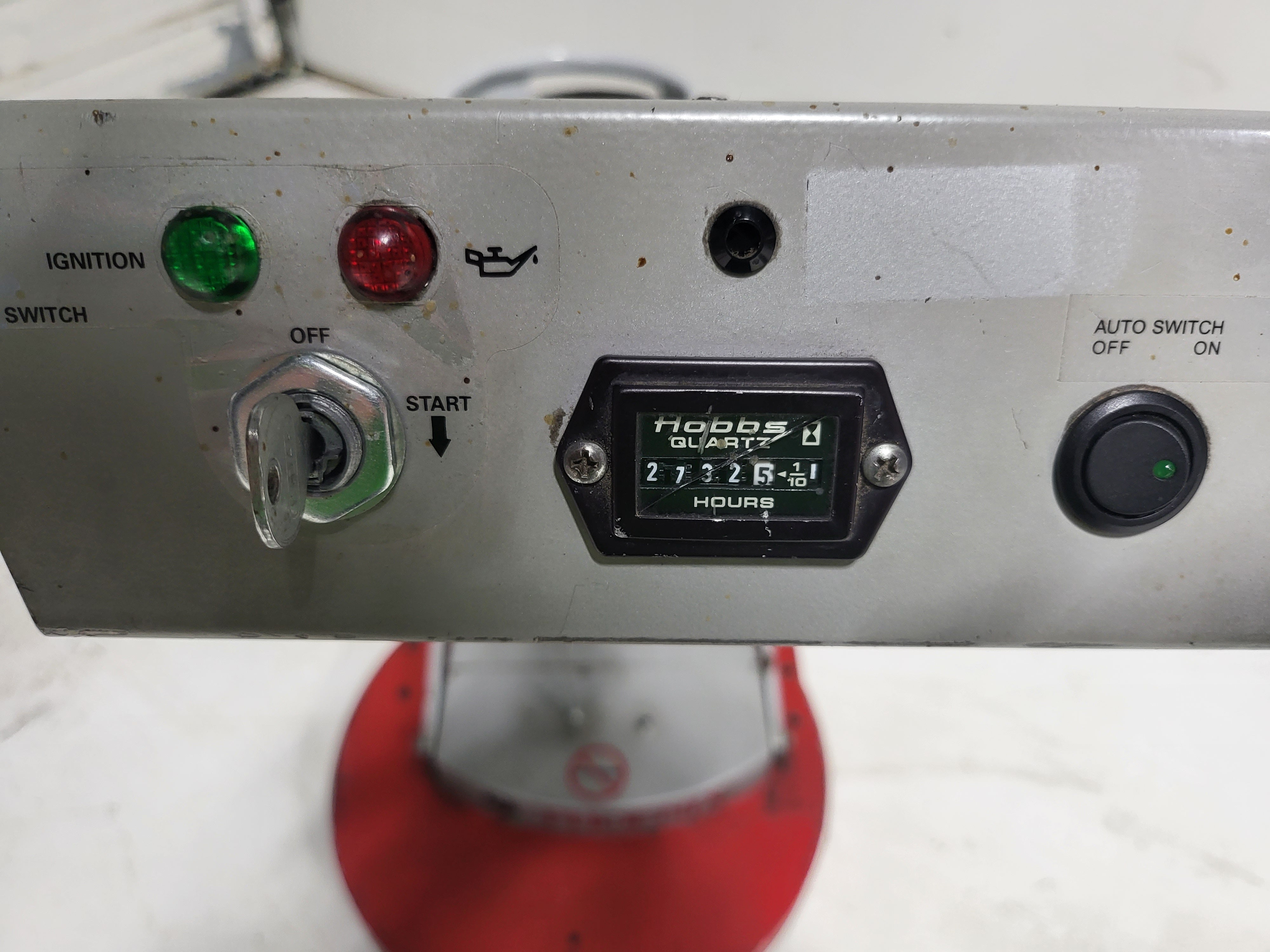 FLOOR BURNISHER - PHOENIX TITAN TWIN  - FLOOR MACHINE - BUFFER - CLEAN AND BURNISH