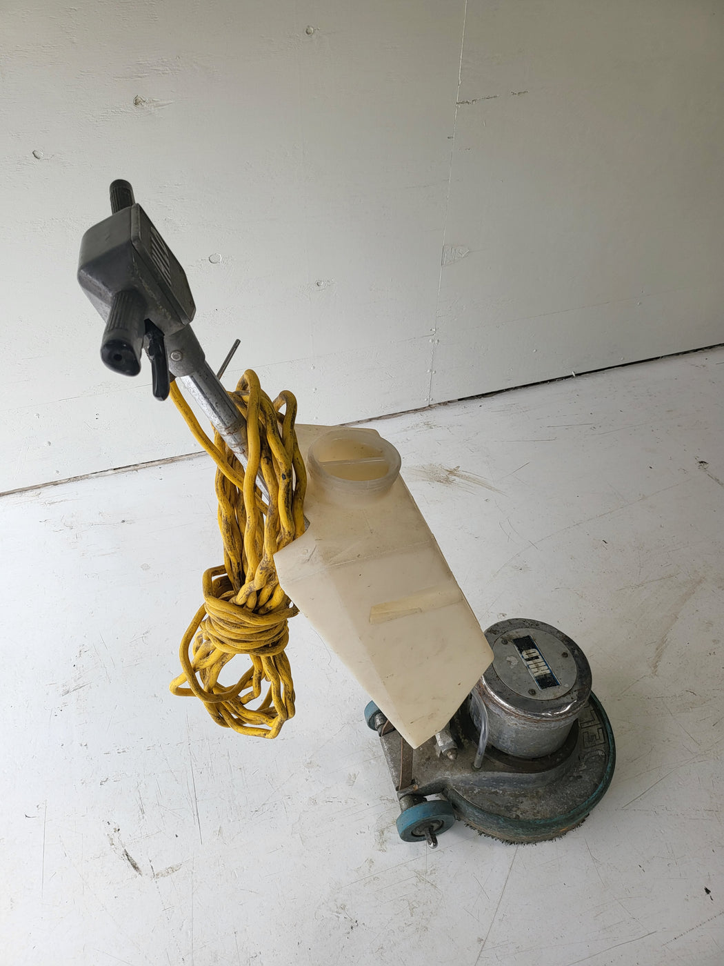 HILD DELUXE FLOOR BUFFER SLOW SPEED 16" FLOOR MACHINE — Okum Supply