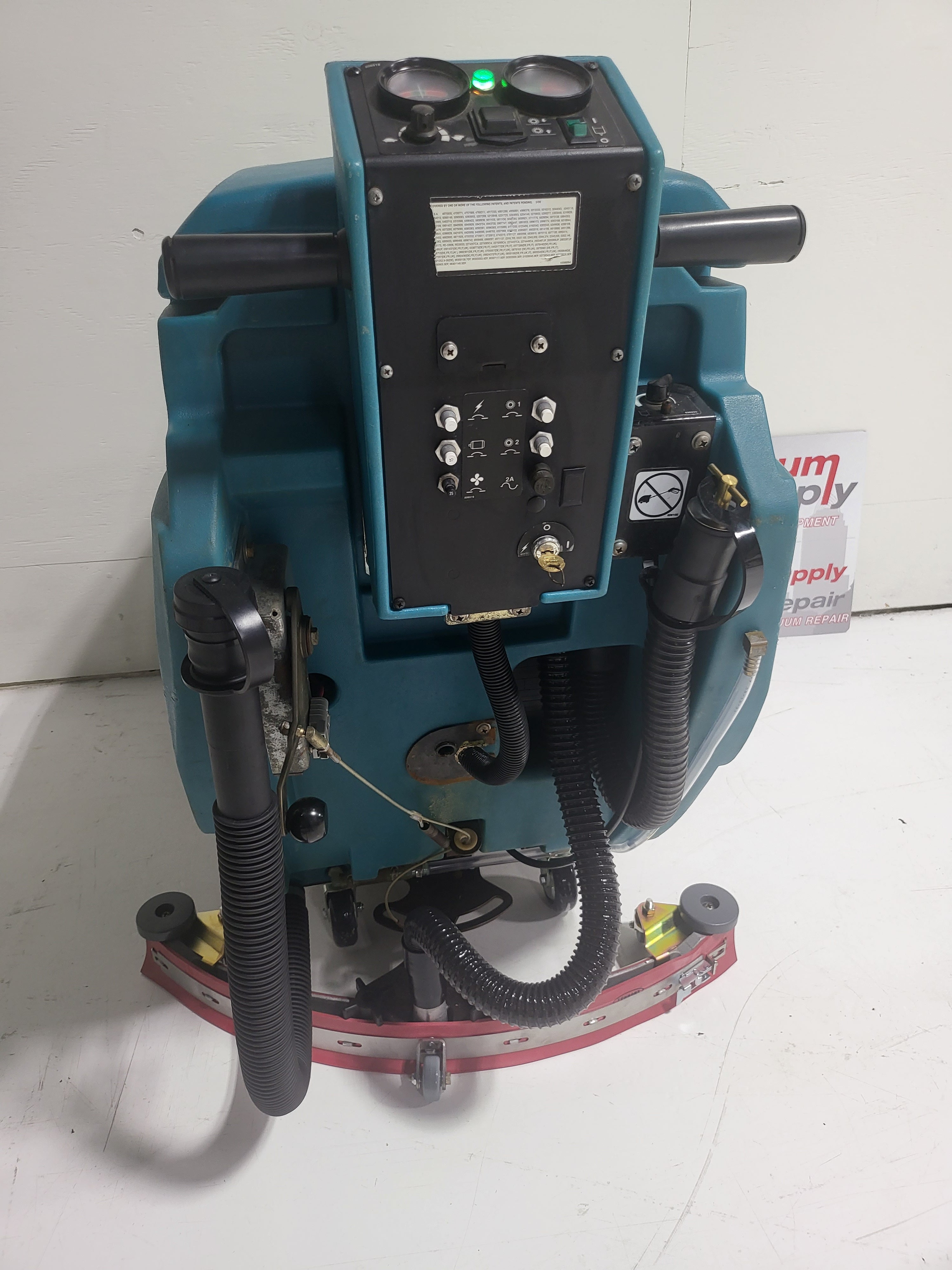 Tennant 5400 - Automatic Floor Scrubber - Refurbished - Low Hours - Floor Machine - Excellent Condition