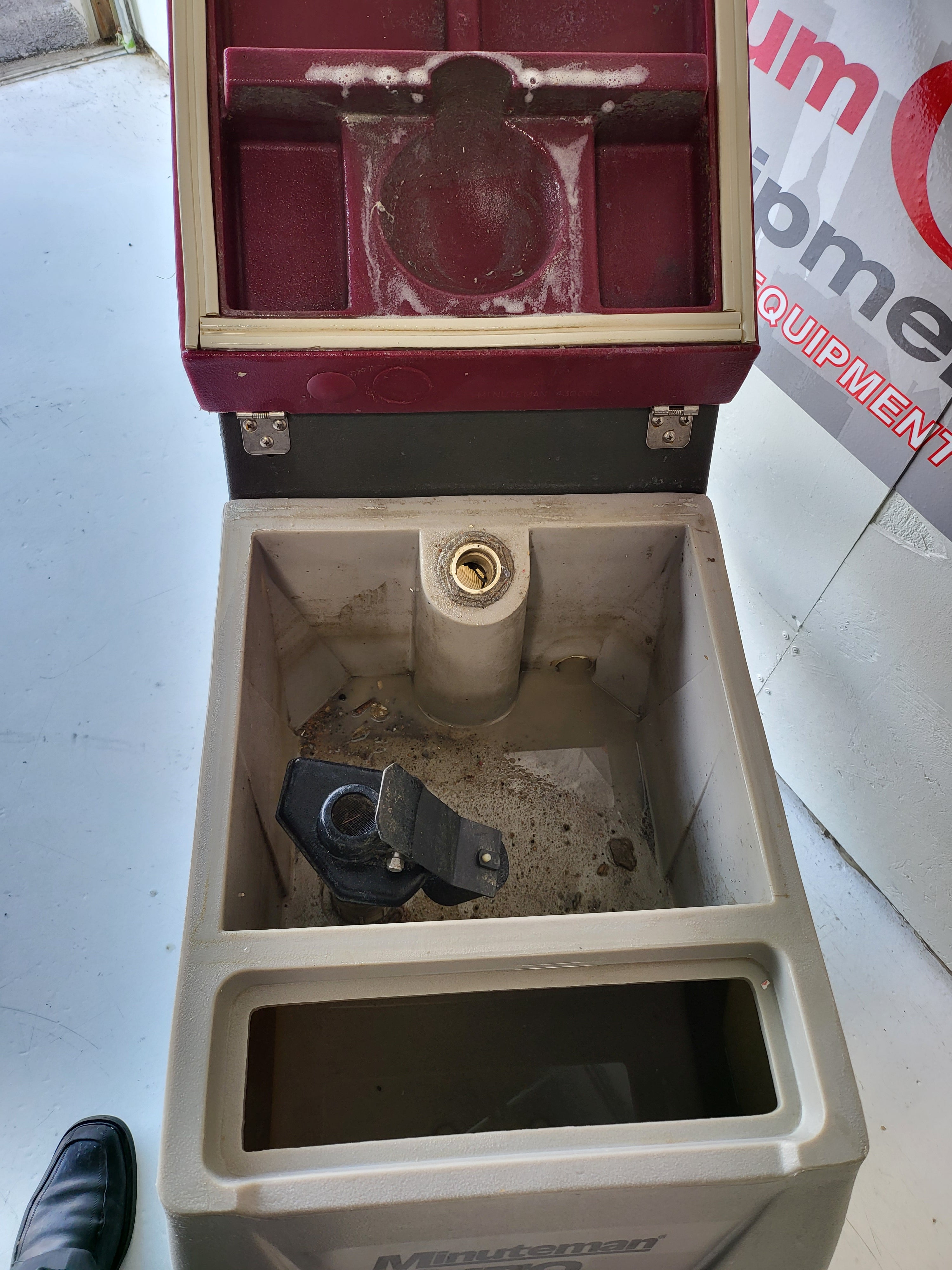 Minuteman 170 - 17" Automatic Floor Scrubber - Refurbished - Low Hours - Floor Machine - Excellent Condition