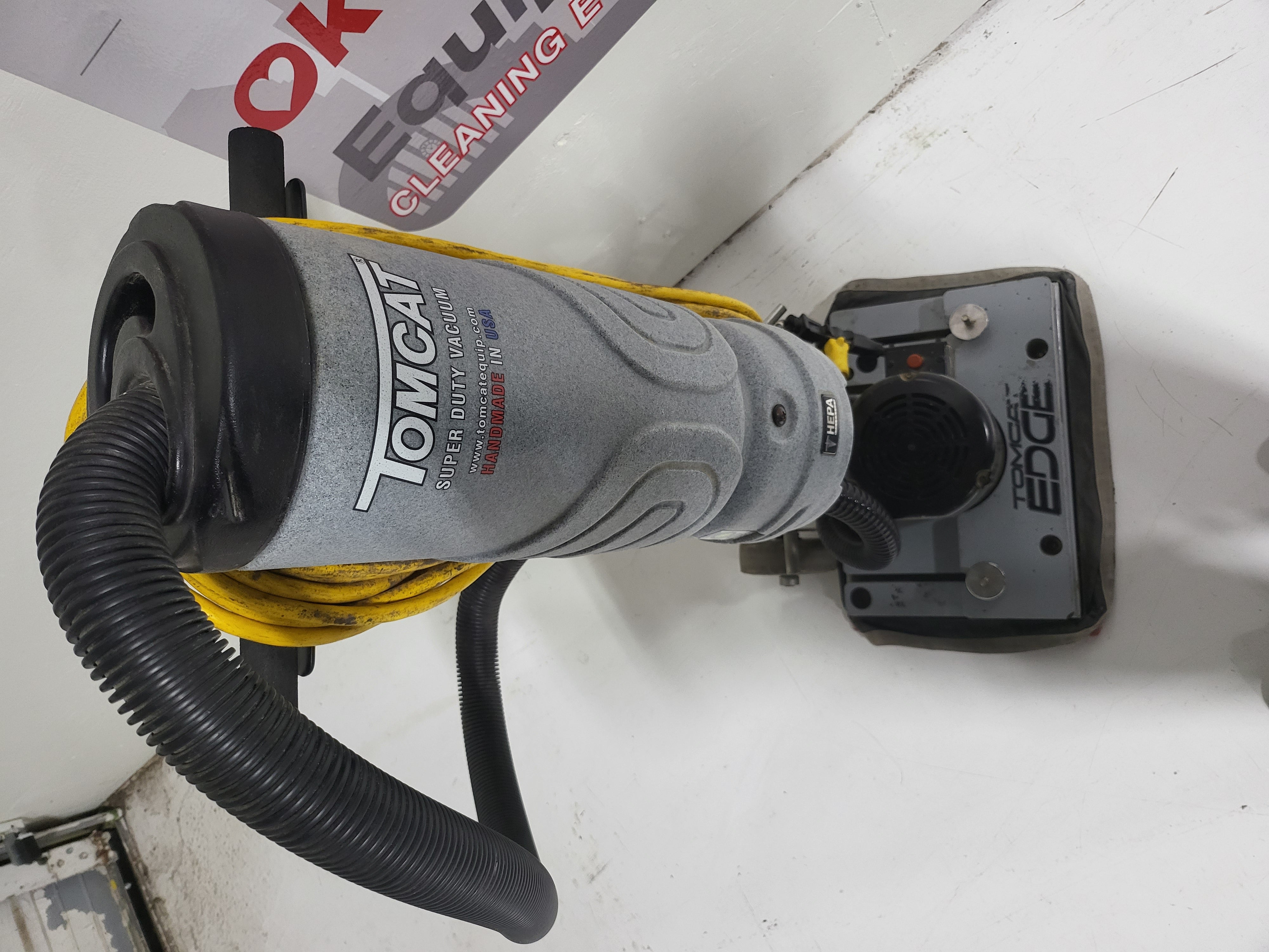 20" Oscillating Floor Machine - Excellent Condition - Floor Scrubber - Stripping Machine - Like New