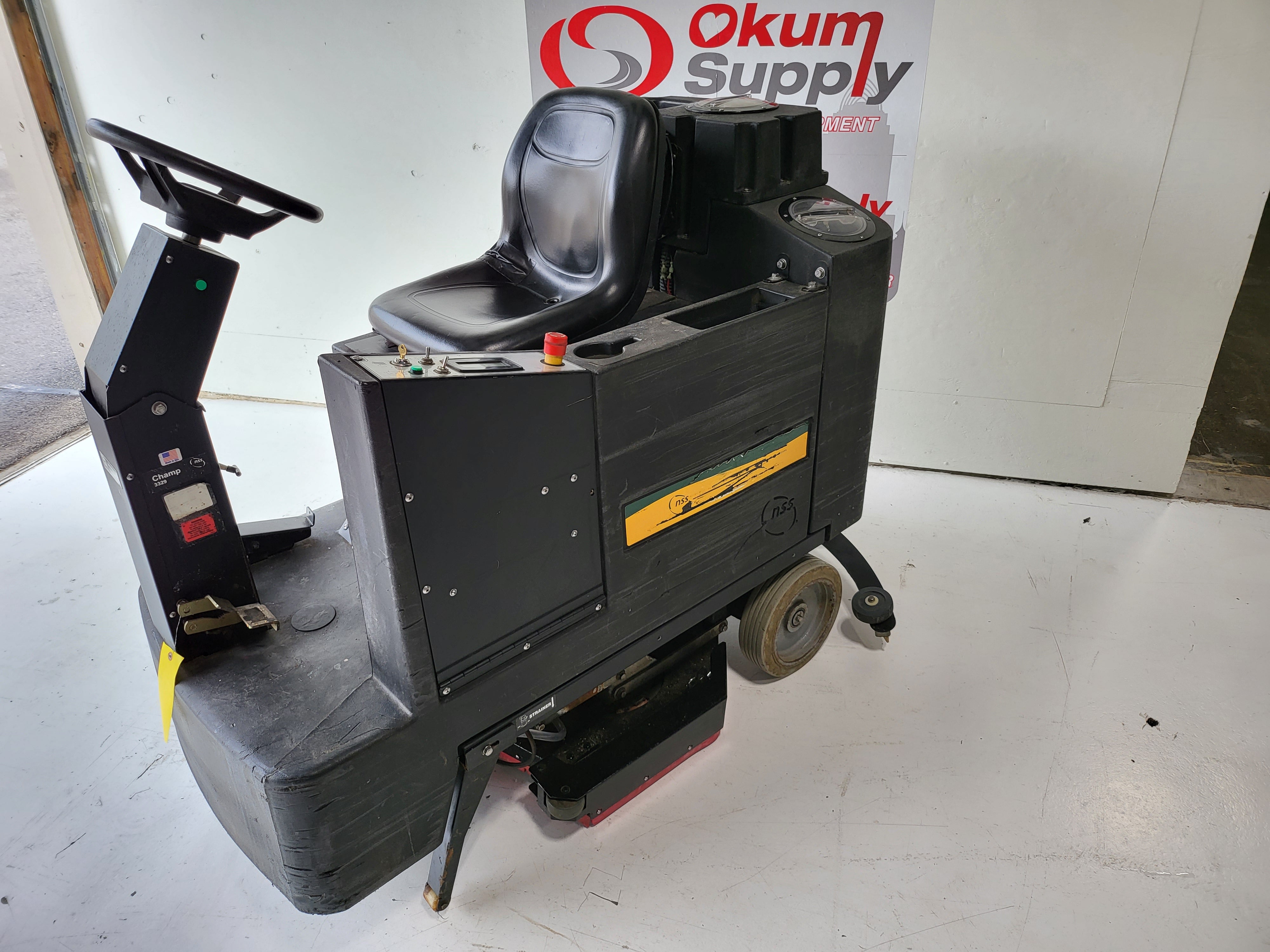 NSS 3329 - Ride On Automatic Floor Scrubber - 33" Cleaning Path - Refurbished - Floor Machine - Great Condition