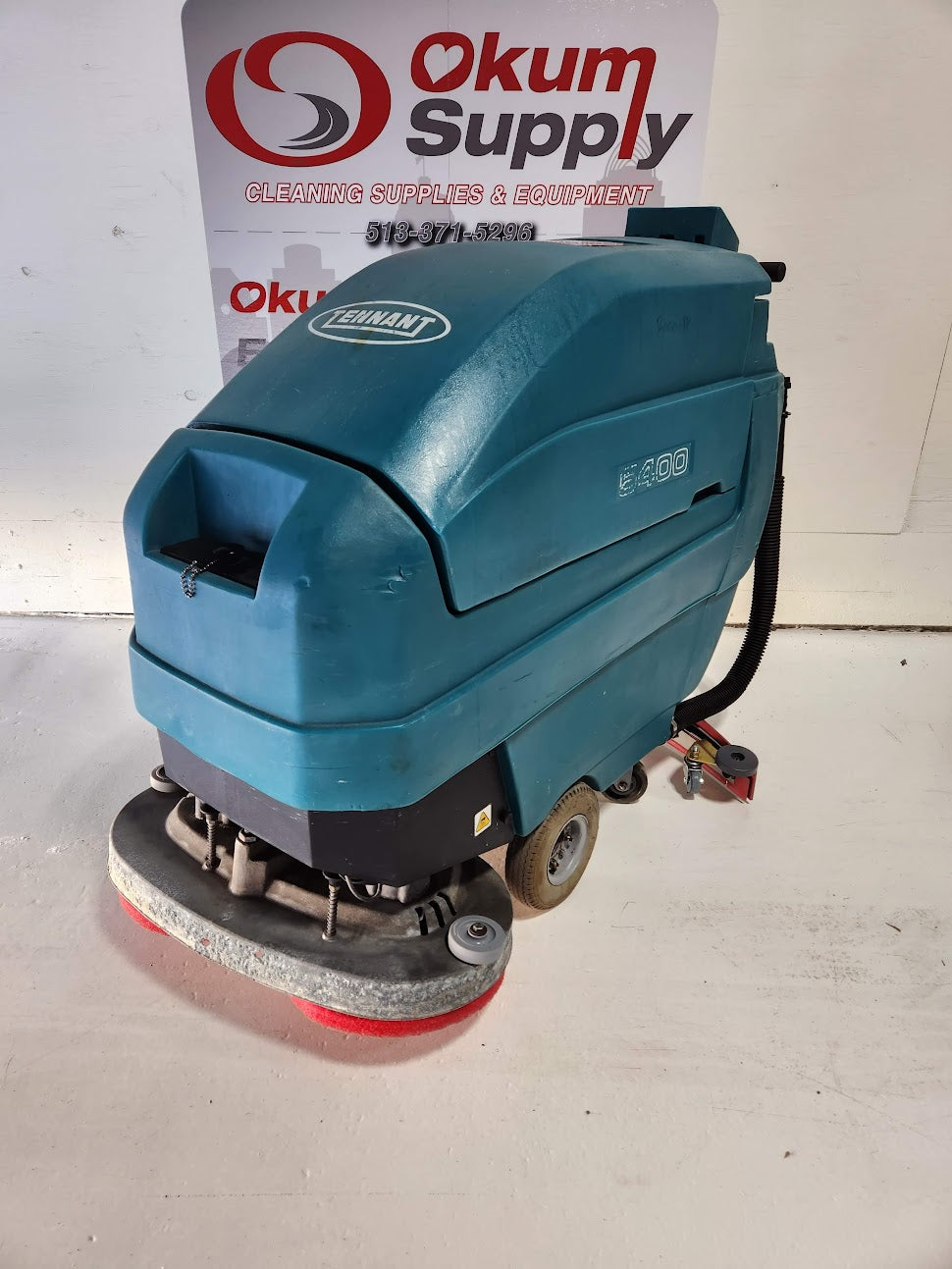 TENNANT 5400 - REFURBISHED - AUTOMATIC FLOOR SCRUBBER - LOW HOURS - FLOOR MACHINE - WARRANTY