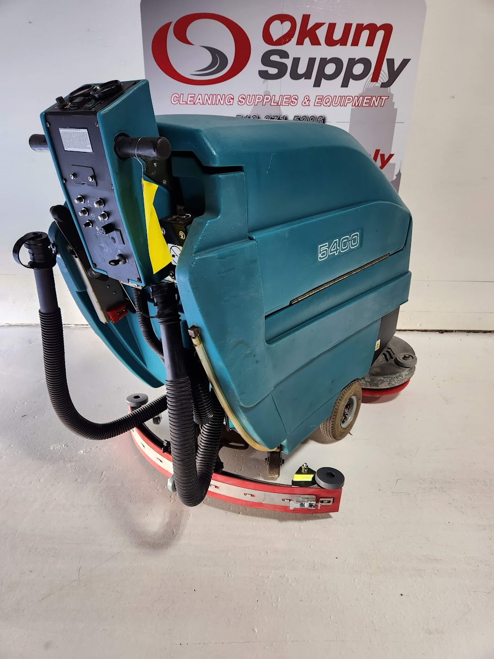 TENNANT 5400 - REFURBISHED - AUTOMATIC FLOOR SCRUBBER - LOW HOURS - FLOOR MACHINE - WARRANTY